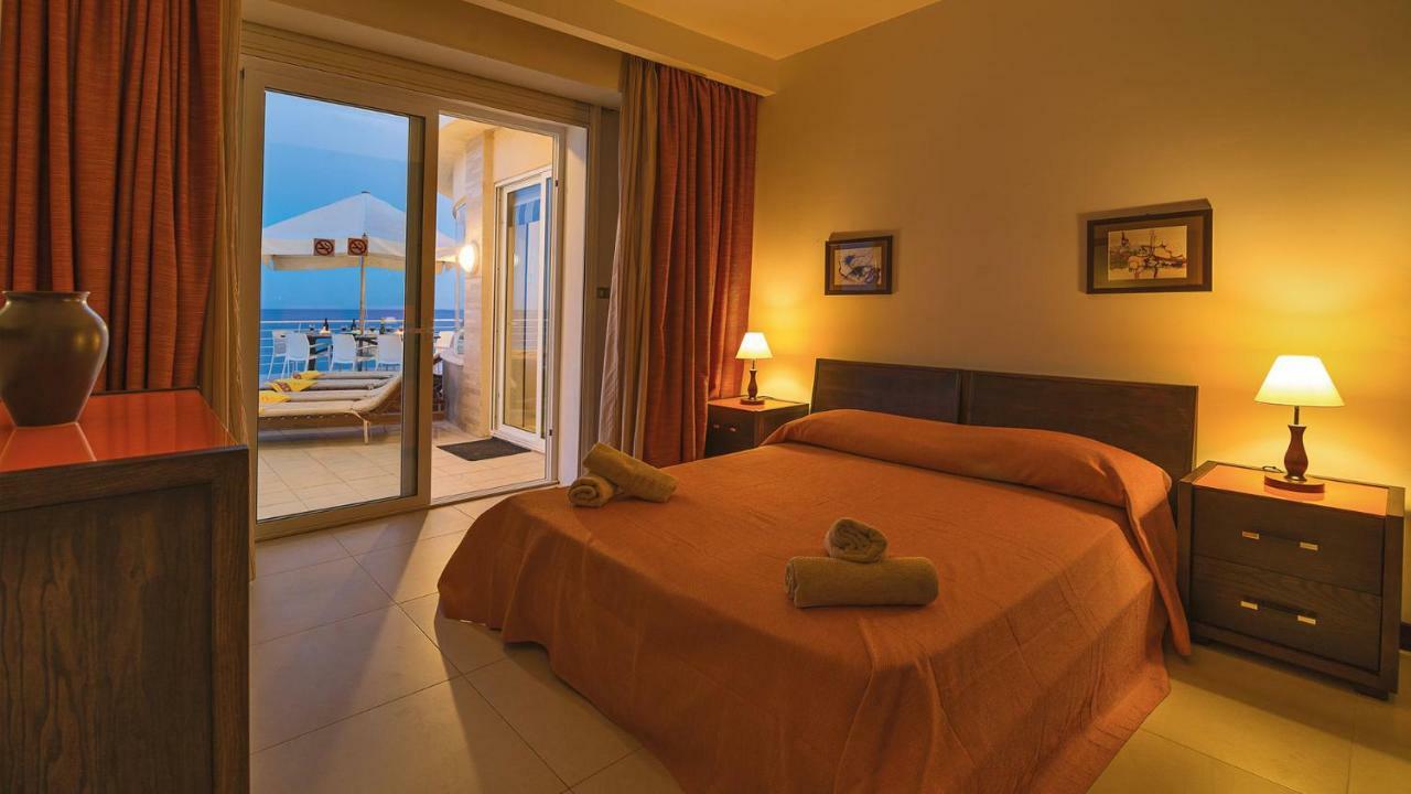 Villa Watersedge Marsaskala Eksteriør bilde