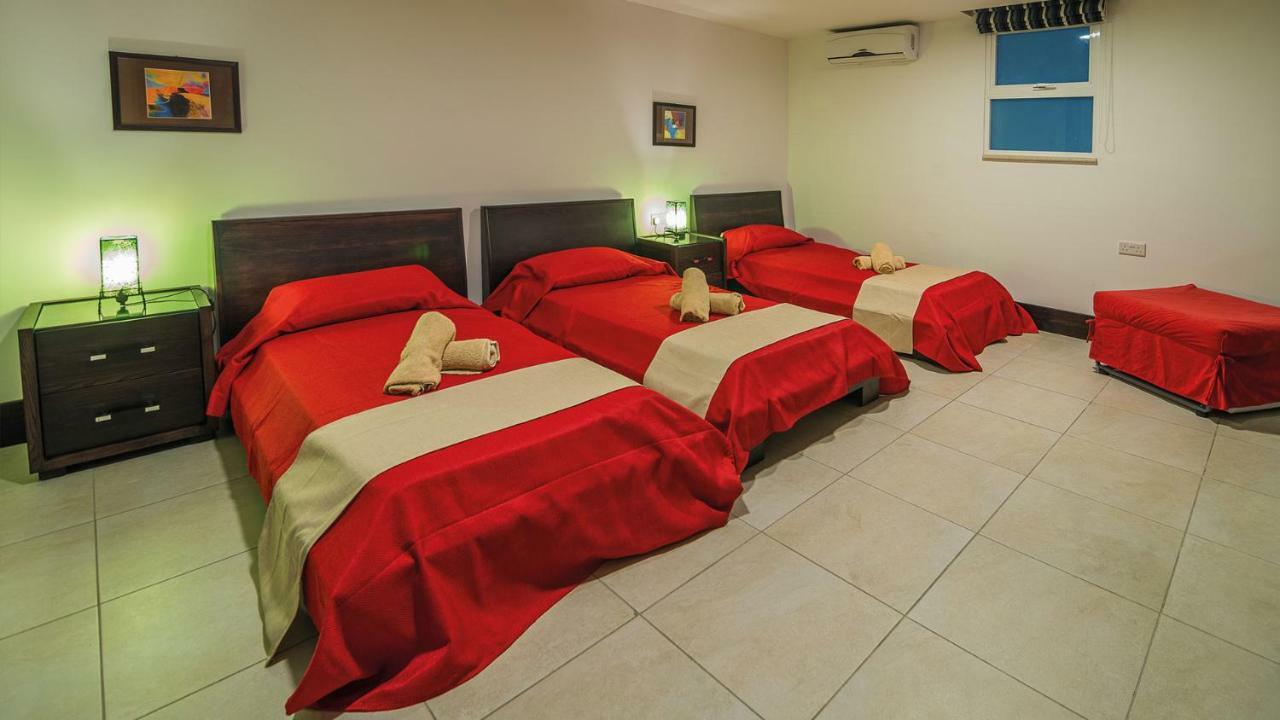 Villa Watersedge Marsaskala Eksteriør bilde